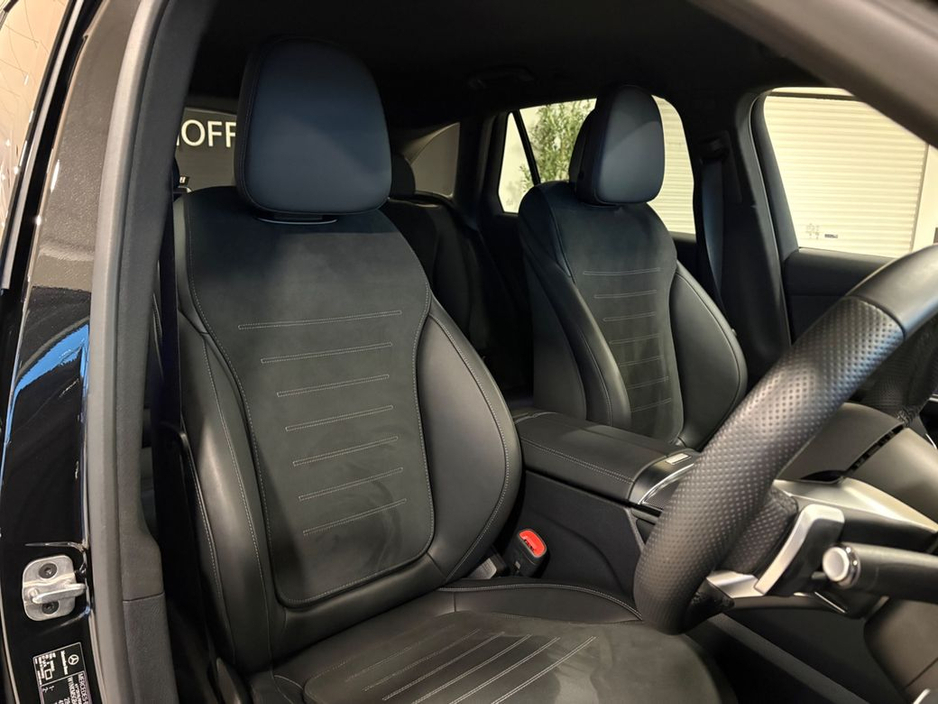 2025 Mercedes-Benz GLC Class 300e 4MATIC URBAN EDITION=252 REG//AS NEW//LOW MILES=MERCEDES WARRANTY UNTIL 09/2027=TAILORED FINANCE PACKAGES AVAILABLE=TRADE IN'S WELCOME €69,995