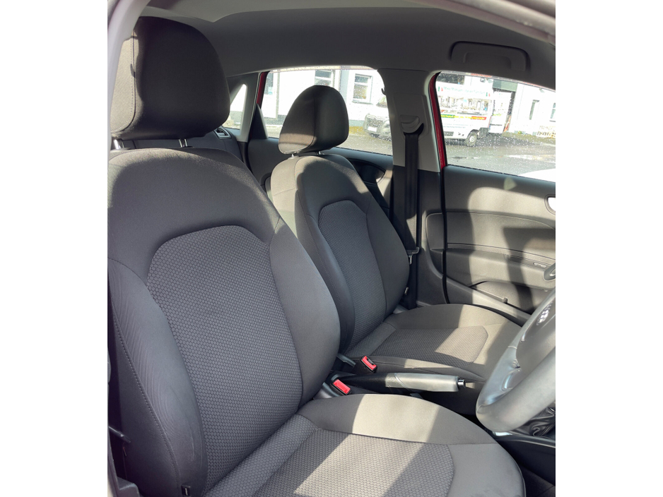 2016 Audi A1 - image 12