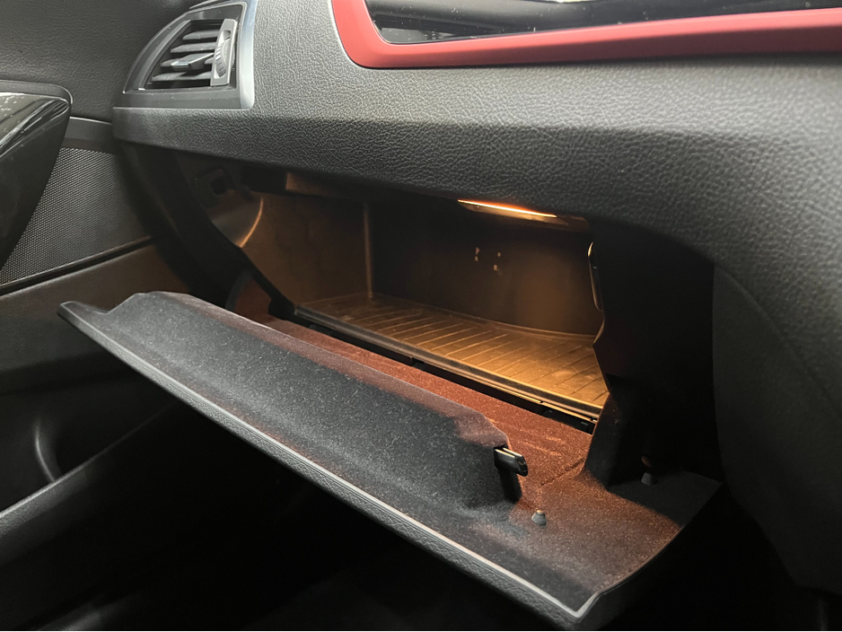 2018 BMW 1 Series - image 16