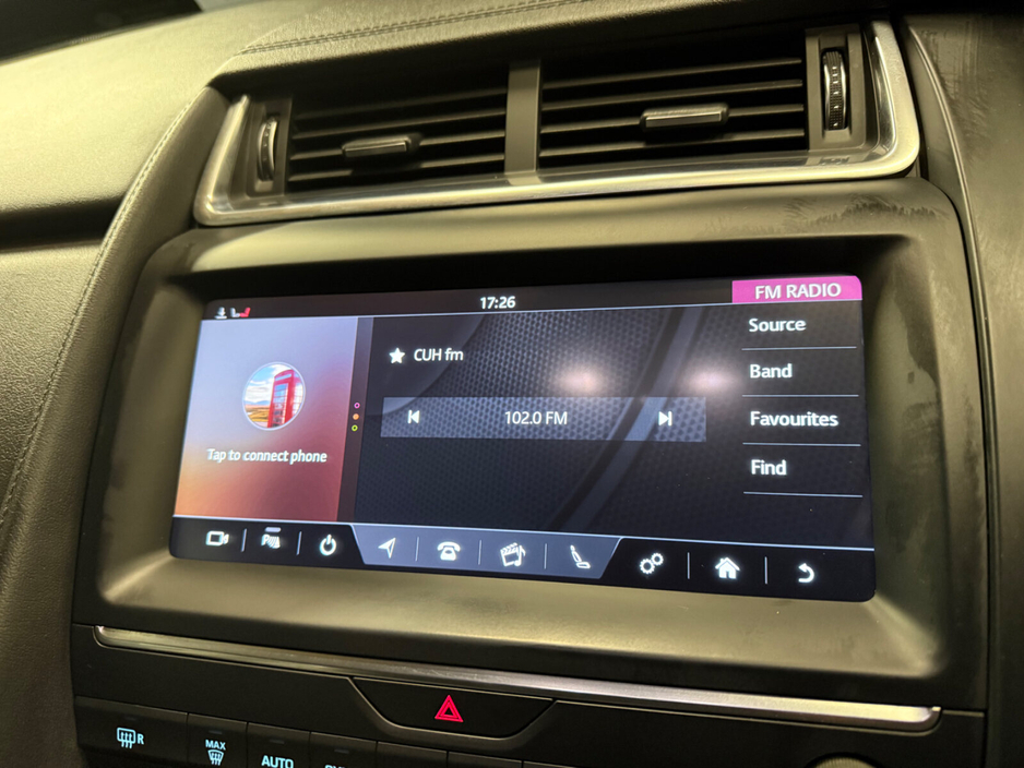 2020 Jaguar E-Pace - image 13