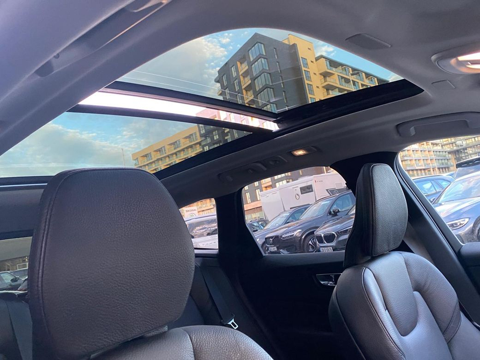 2022 Volvo XC60 T6 Inscription AWD Auto €43,900