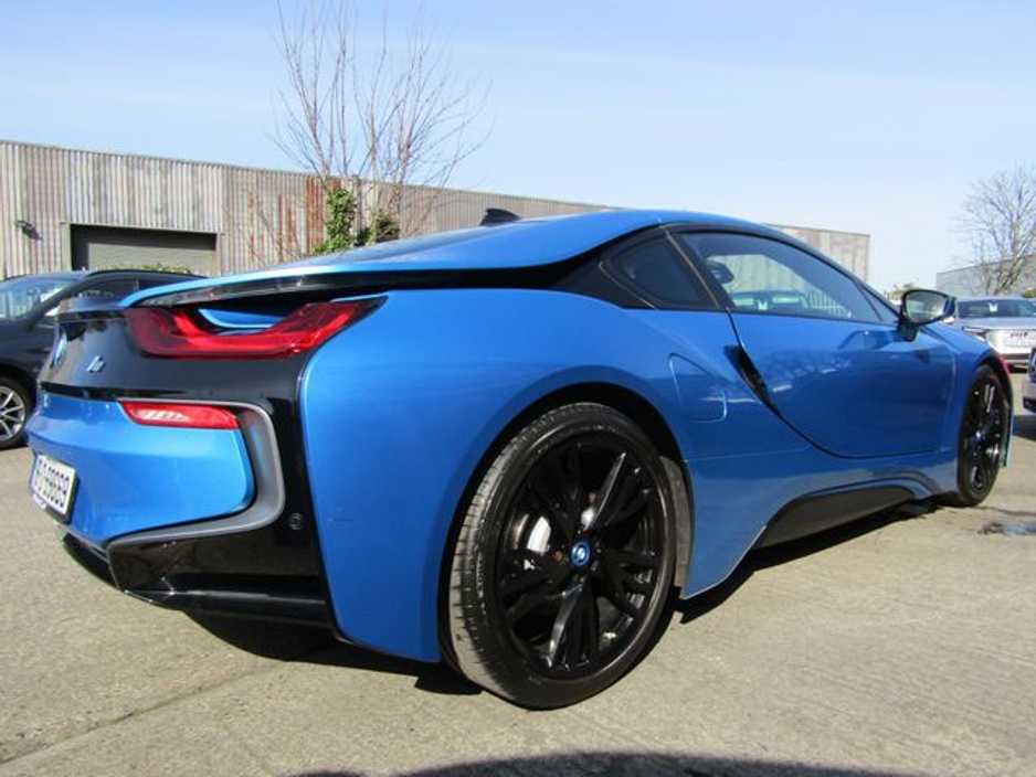 2016 BMW i8 - image 12