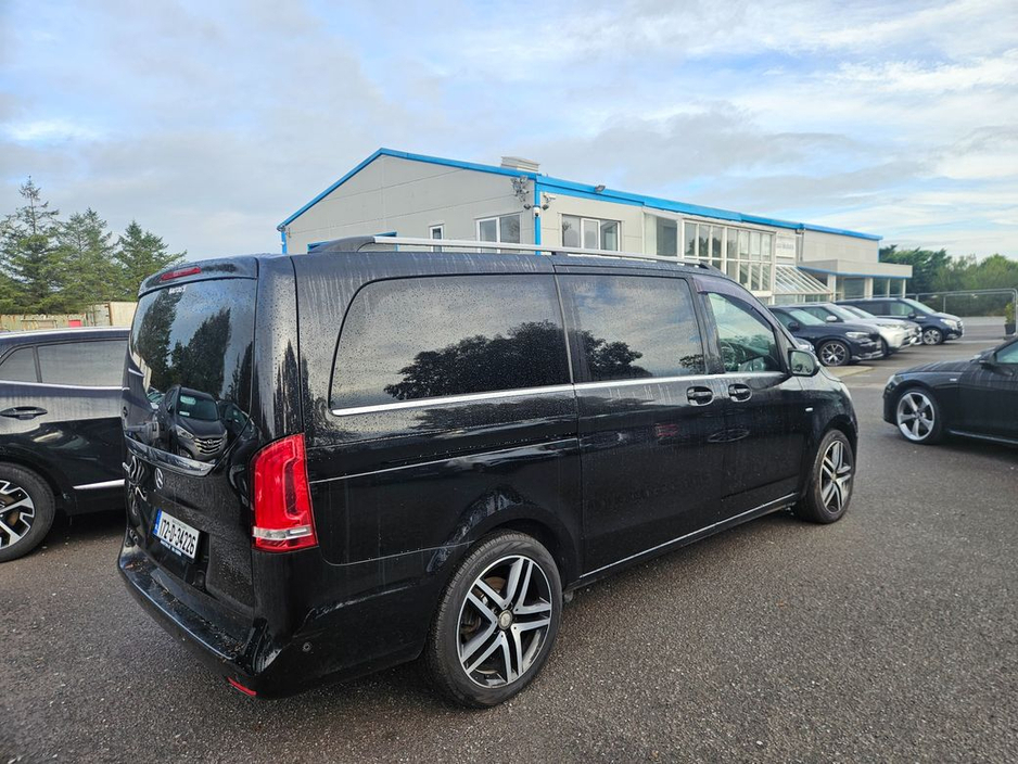 2017 Mercedes-Benz V Class - image 8