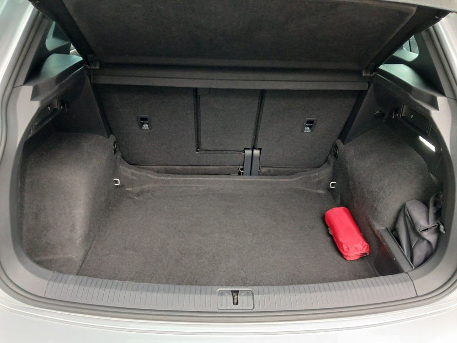 2023 Volkswagen Tiguan 2.0 TDI 150HP R-Line, Silver Met, FSH, 1 owner, 72km. €41,500