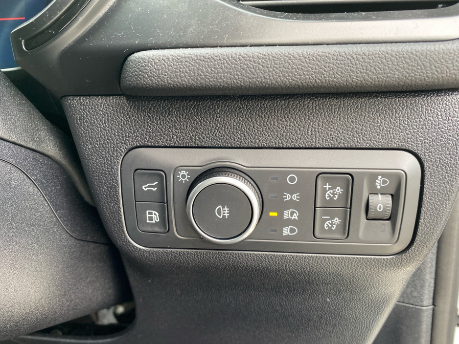 2025 Ford Kuga ST-Line X 2.5 PHEV 246BHP... 20" Wheels/ Winter Pack €42,500