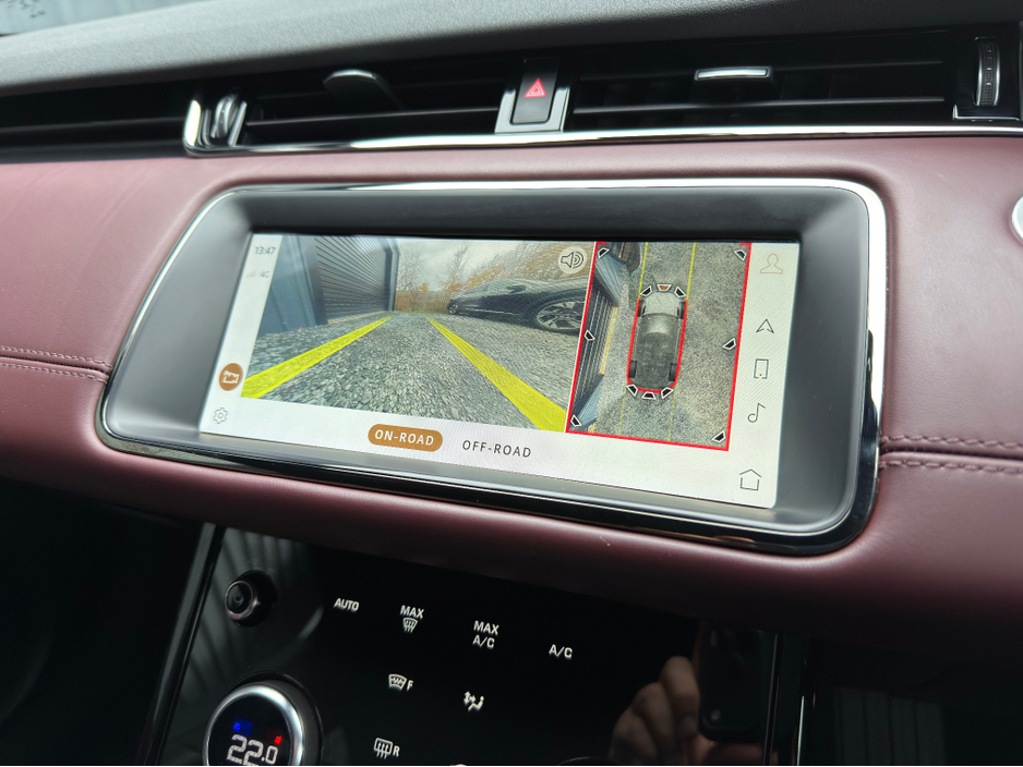 2021 Land Rover Range Rover Evoque - image 7