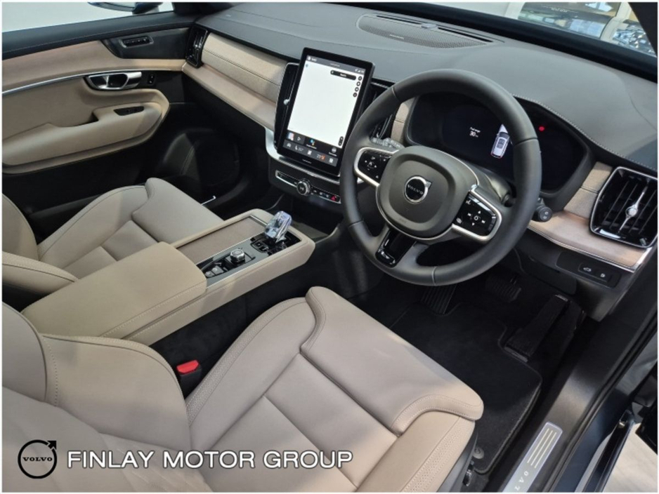 2026 Volvo XC90 - image 7