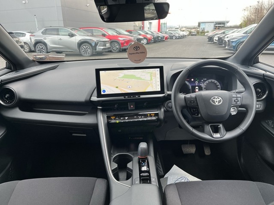 2025 Toyota C-HR - image 8