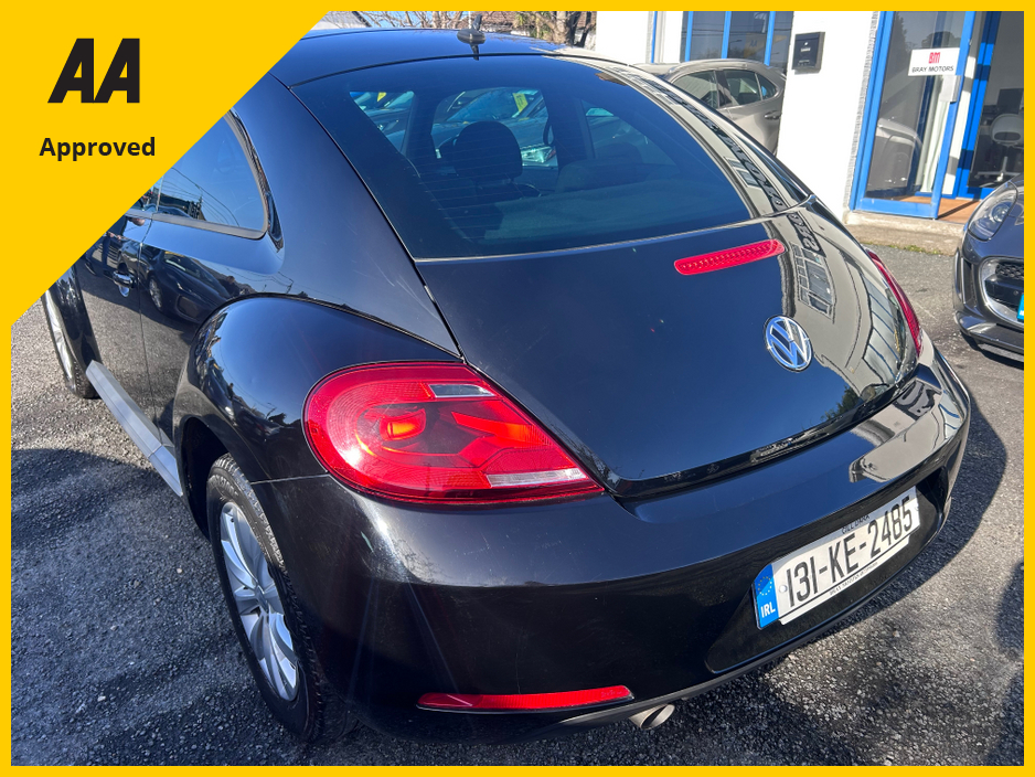 2013 Volkswagen Beetle - image 22