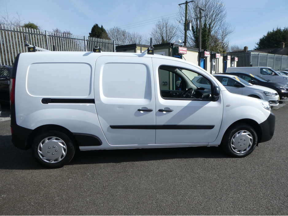 2015 Renault Kangoo - image 11