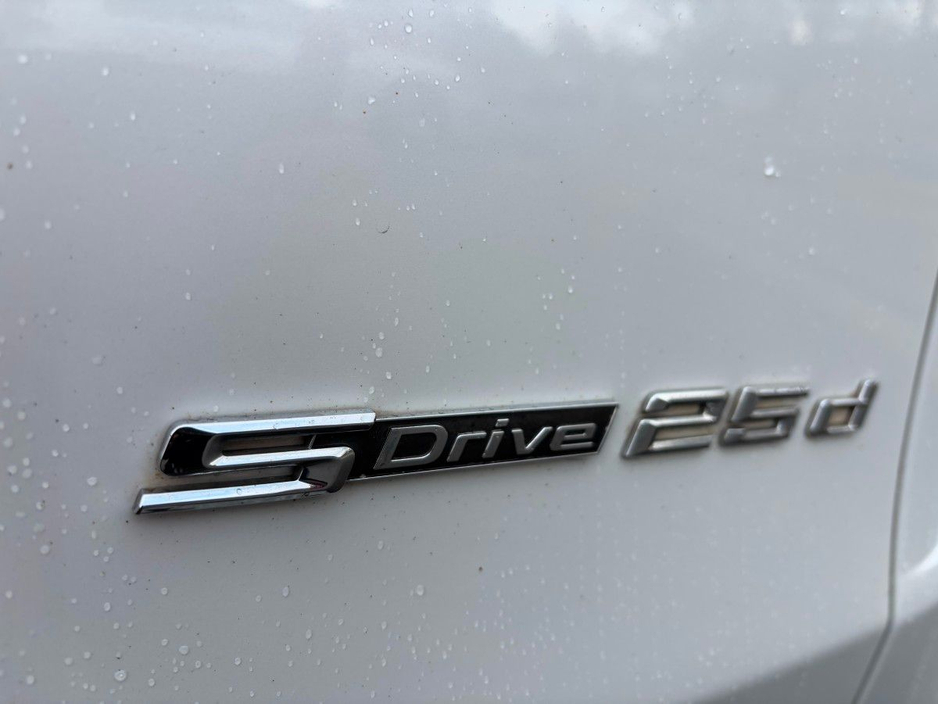 2017 BMW X5 - image 24