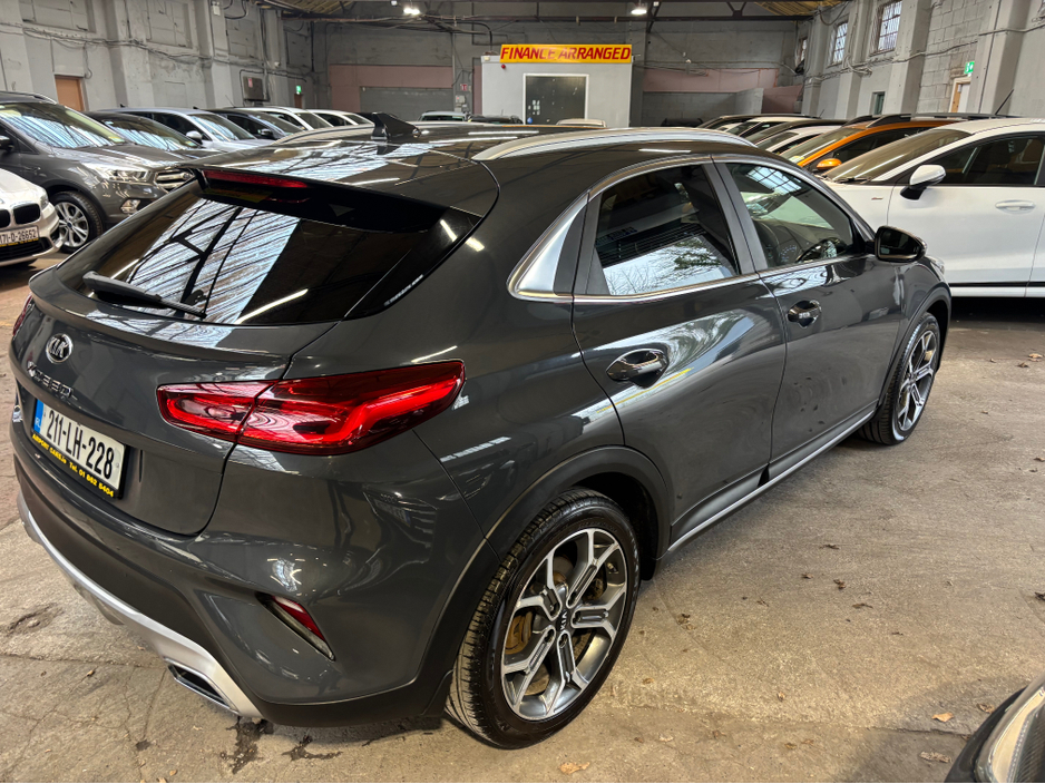 2021 Kia XCeed - image 6