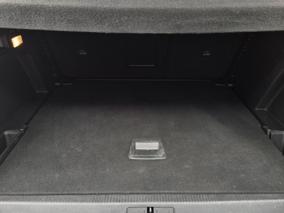 2019 Peugeot 3008 - image 28