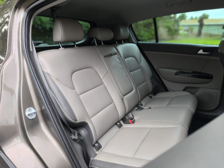 2018 Kia Sportage - image 21