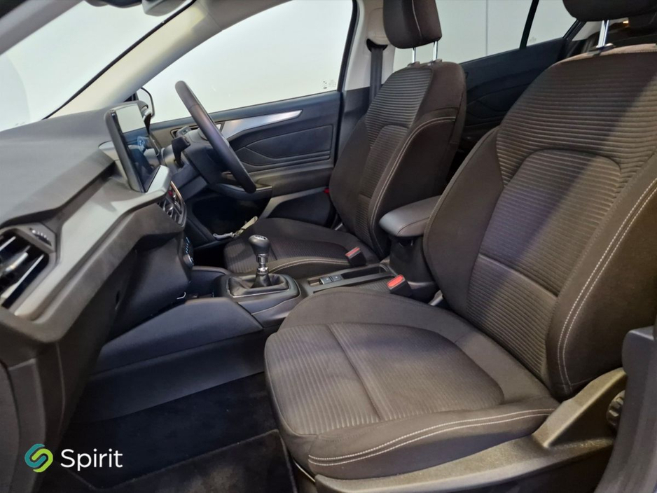 2024 Ford Focus - image 3