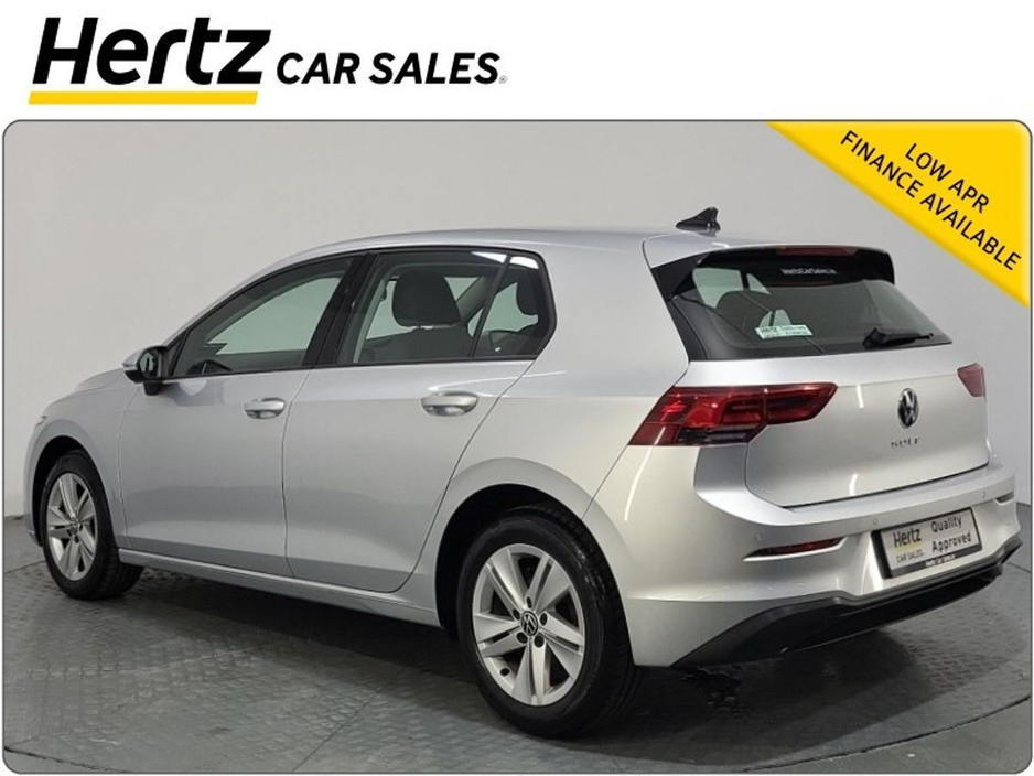 2023 Volkswagen Golf LIFE 2.0 TDI 115HP Diesel Manual €26,995