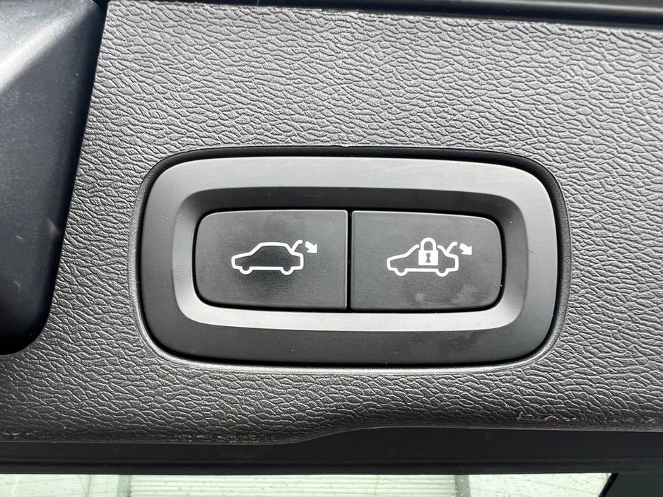 2023 Volvo XC60 - image 15
