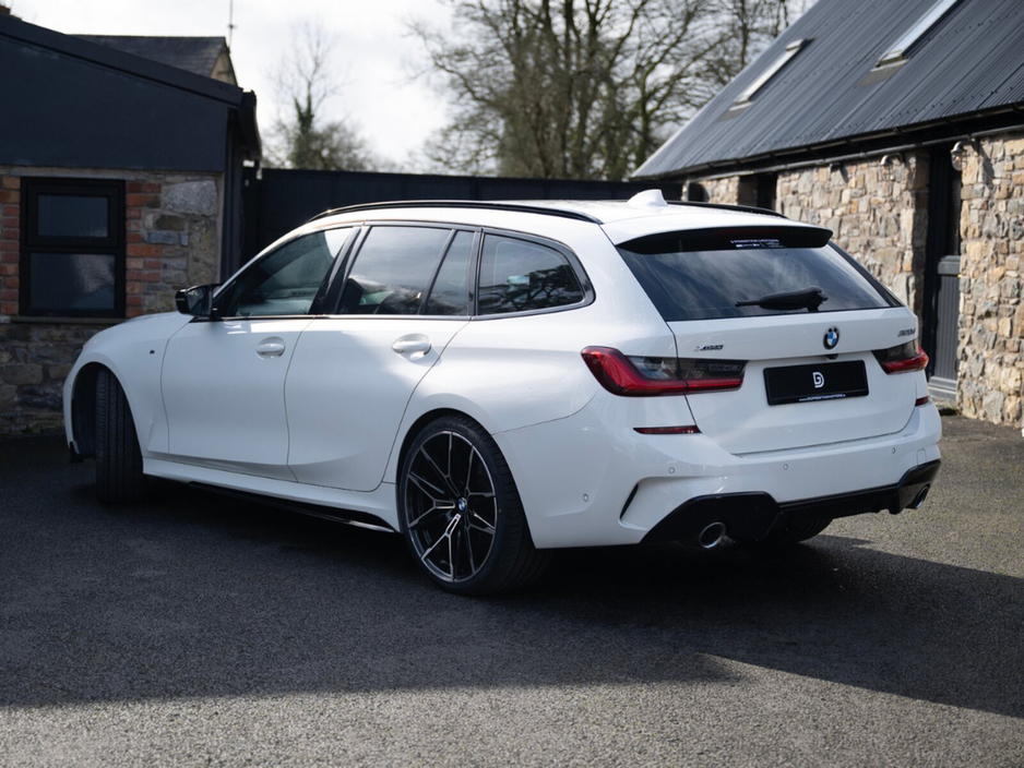 2021 BMW 3 Series - image 6