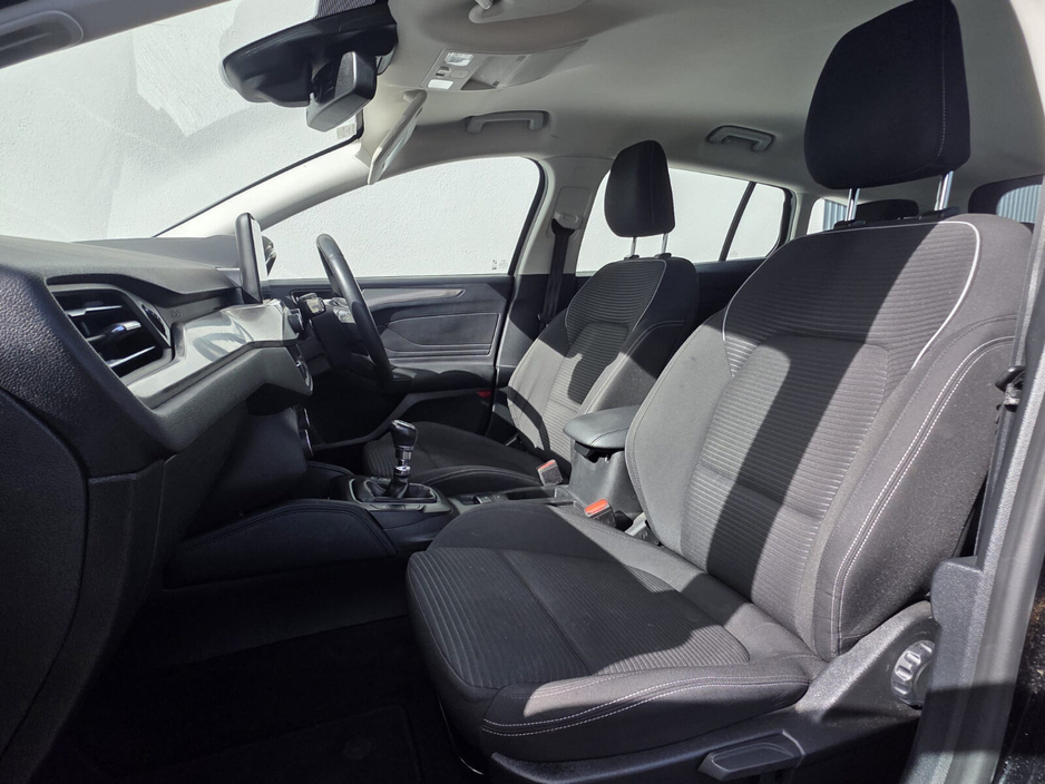 2021 Ford Focus - image 10