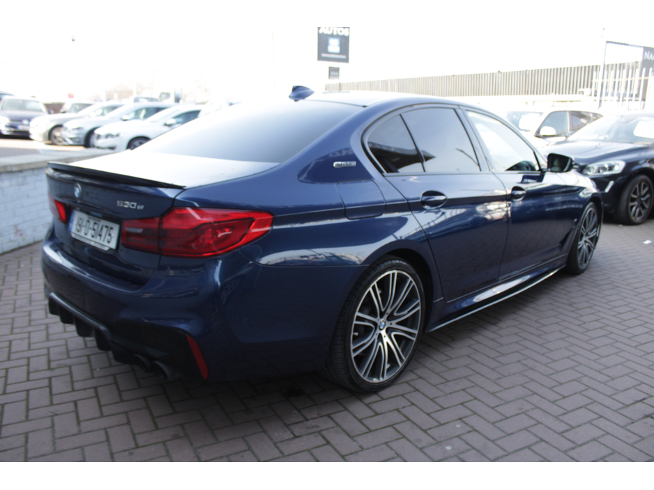 2019 BMW 5 Series - image 4