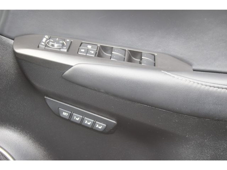 2017 Lexus NX 300 h - image 43