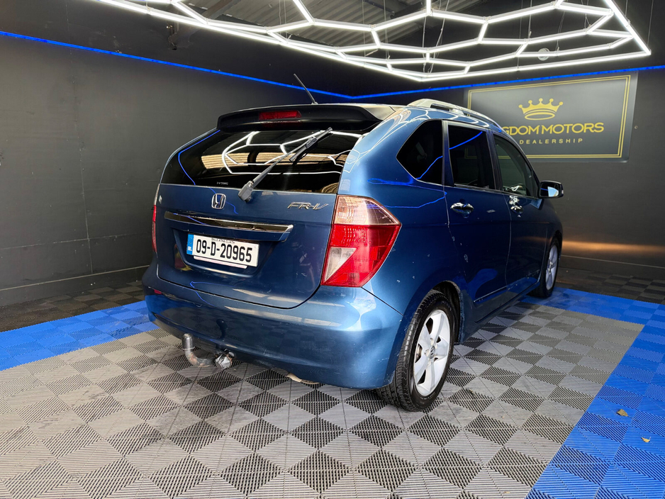 2009 Honda FR-V - image 14