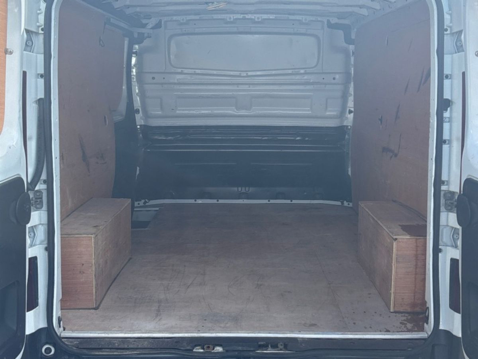 2023 Renault Trafic RED VAN FWD 130 3T1 E6 ex vat price displayed €21,550