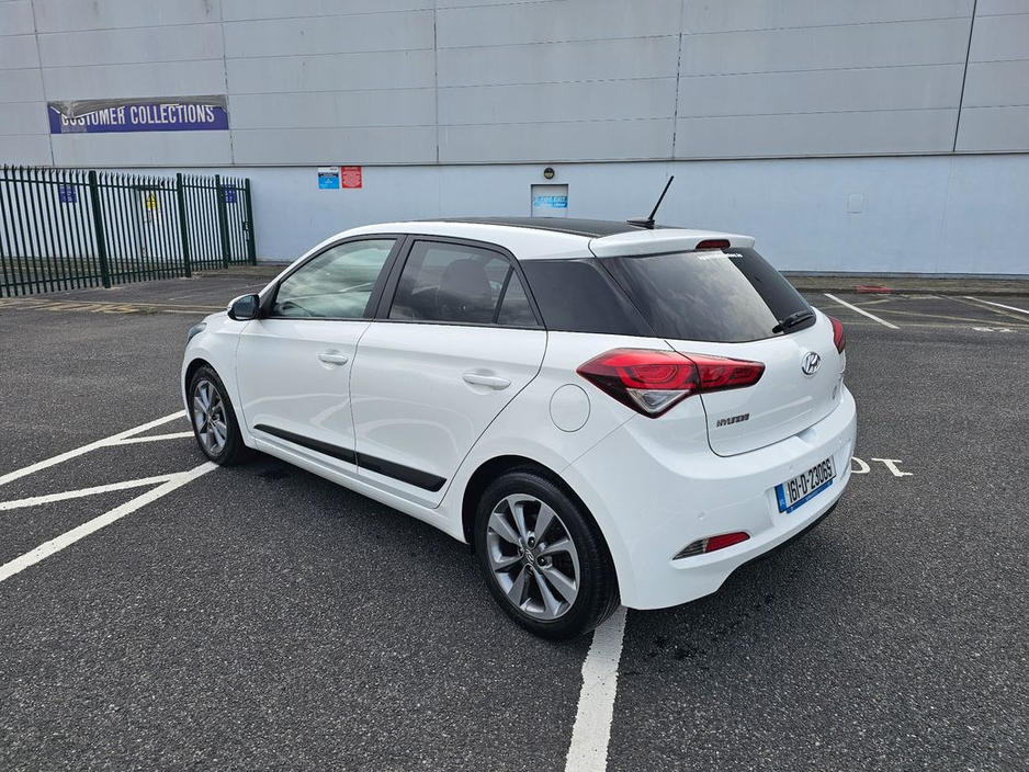 2016 Hyundai i20 - image 4