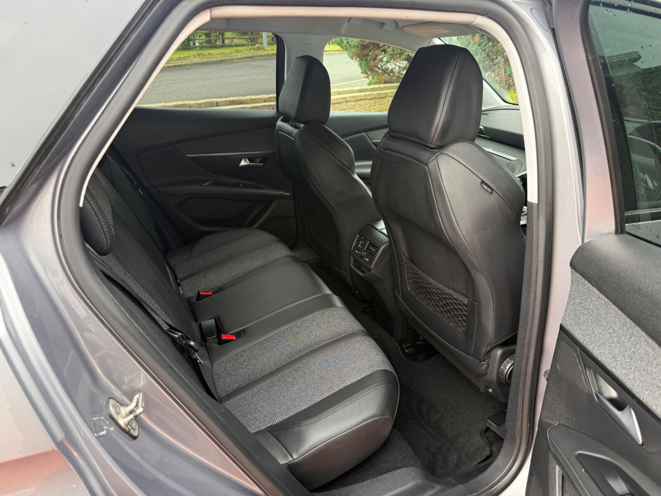 2020 Peugeot 3008 - image 16