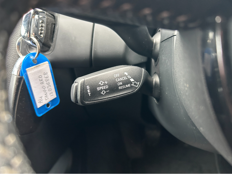 2012 Audi A4 2.0 TDI S-LINE 120BHP 4DR **HEATED SEATS** BLUETOOTH** AIR CON** €9,950