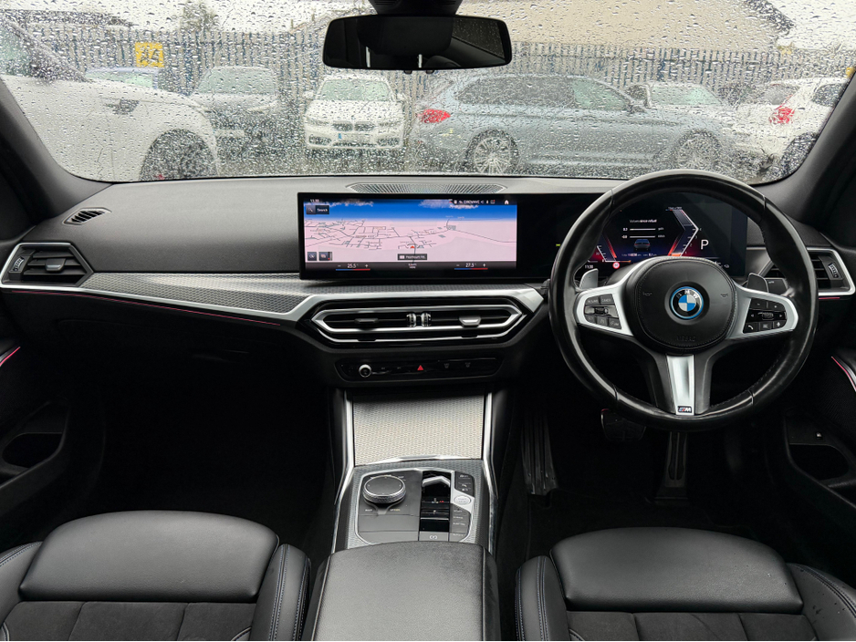2023 BMW 3 Series - image 22