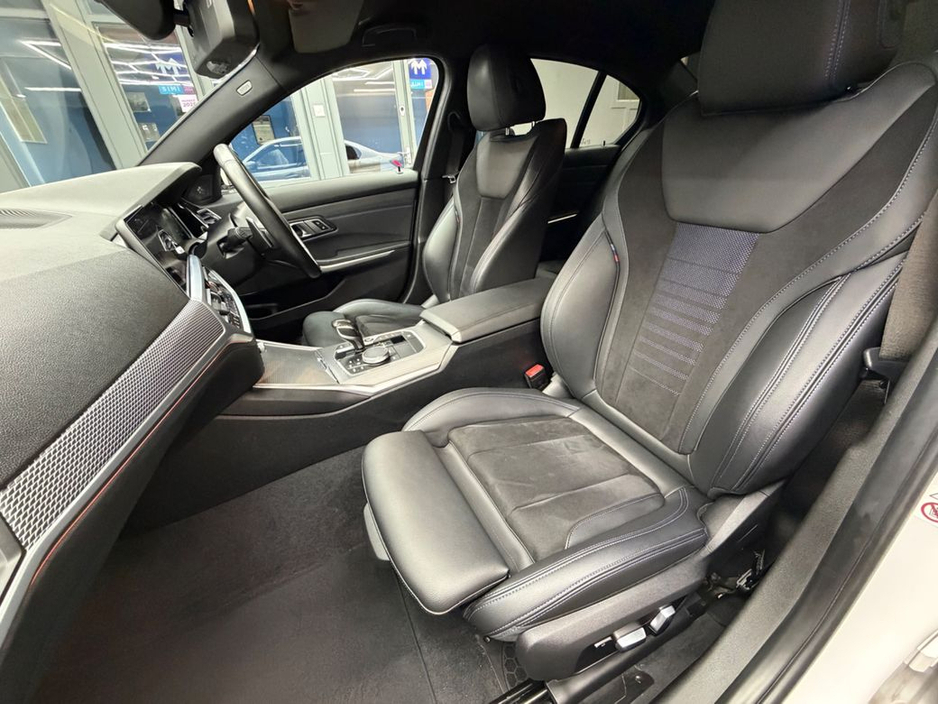2019 BMW 3 Series - image 28