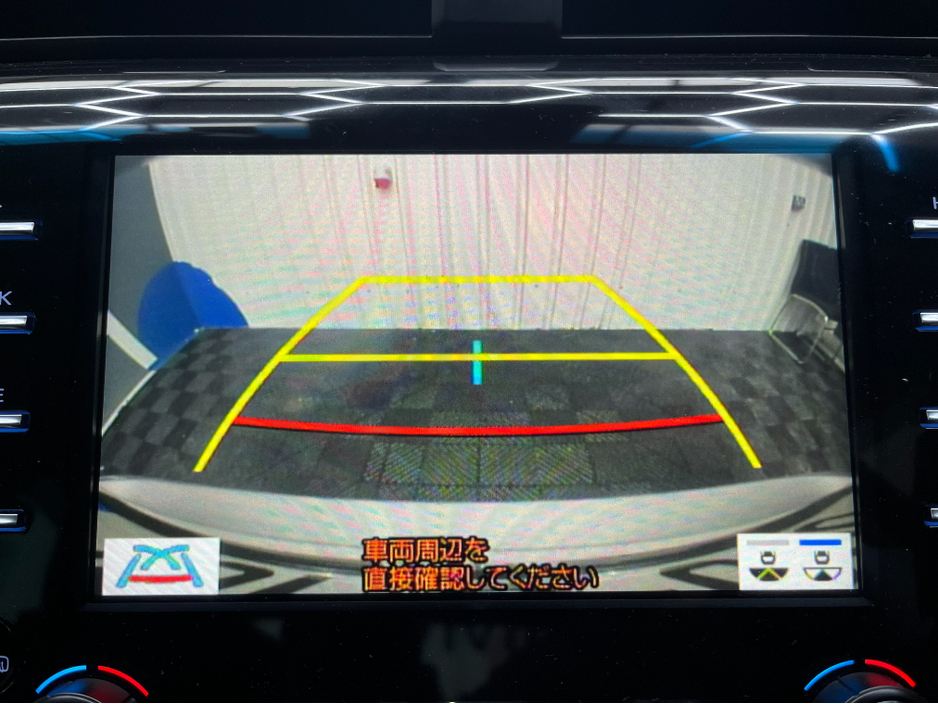 2020 Toyota Camry - image 22