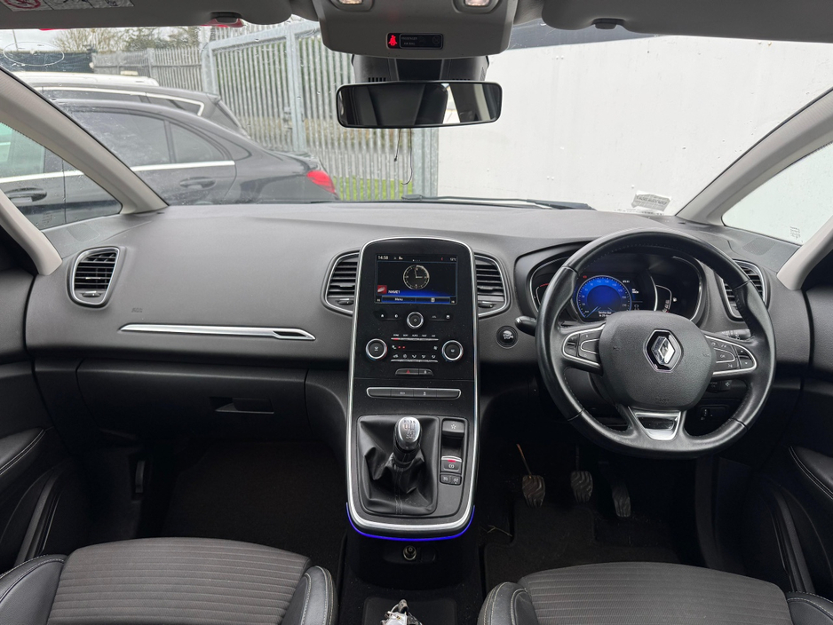 2017 Renault Scenic - image 12