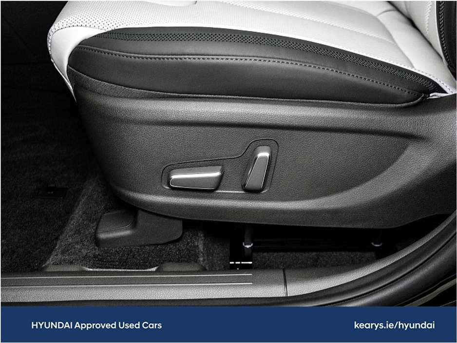 2024 Hyundai Santa Fe 1.6 PHEV 4WD Executive €48,990