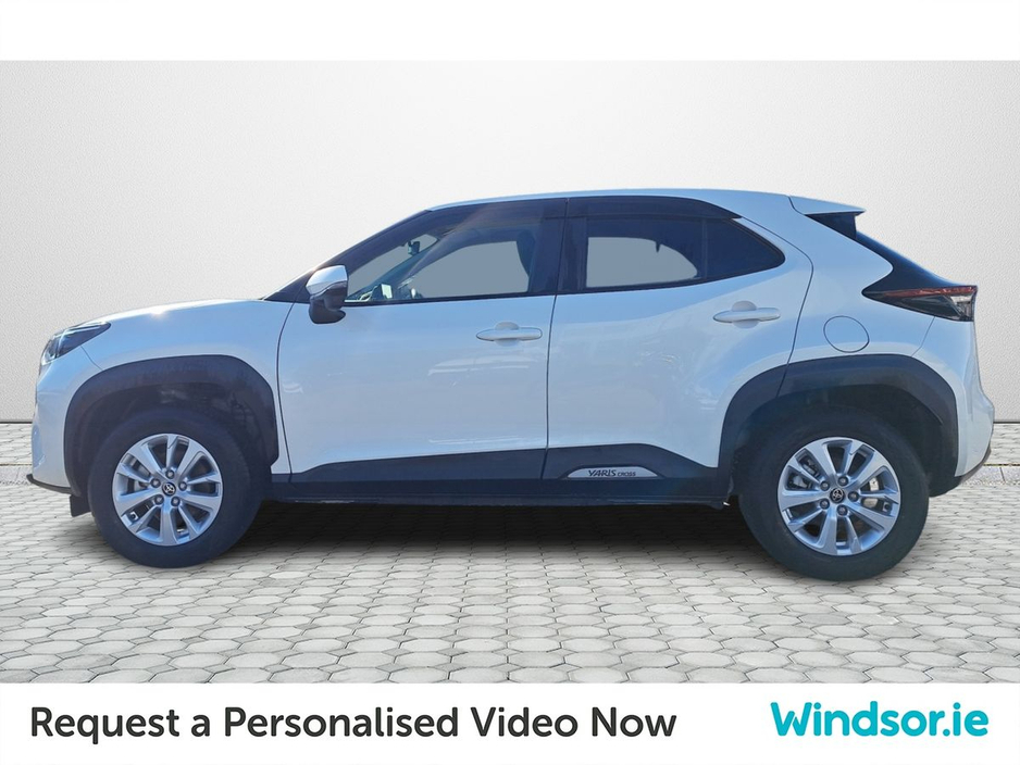 2021 Toyota Yaris Cross - image 5