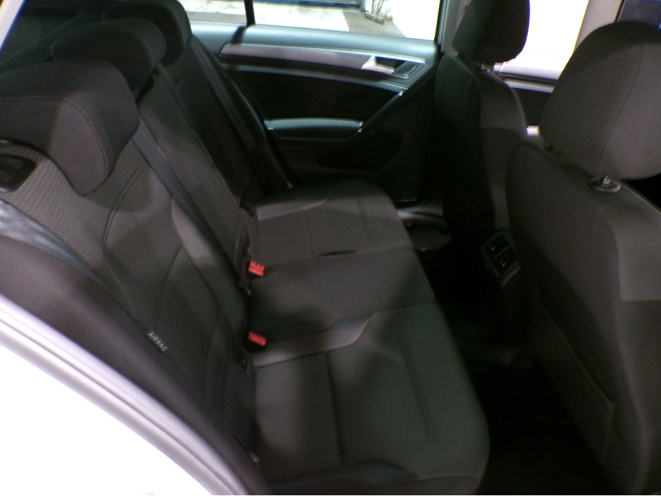 2018 Volkswagen Golf *2018*ONLY 16,000 MILES*AUTO*VW GOLF 1.2 MARK 7.5*COLOUR CAMERA*SAT-NAV*APPLE-CARPLAY*ANDROID AUTO*UP-GRADED VW ALLOYS*XL MEDIA*FLAT-BOTTOM SPORT STEERING WHEEL WITH ADAPTIVE CRUISE CONTROL**RADAR ASS €18,900