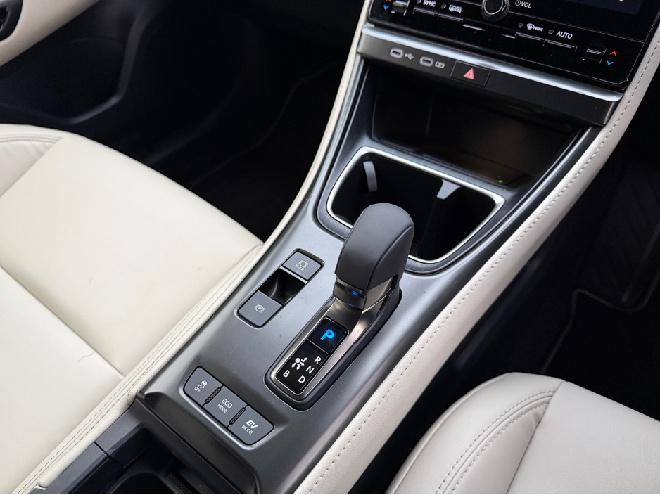 2025 Lexus LBX PREMIUM SPECIFICATION//BEIGE LEATHER//IMMACULATE//HYBRID//SIMI AND AA DEALER €39,950