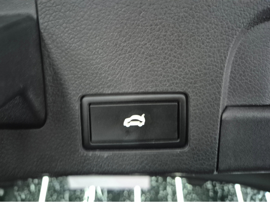 2023 Volkswagen Arteon - image 21