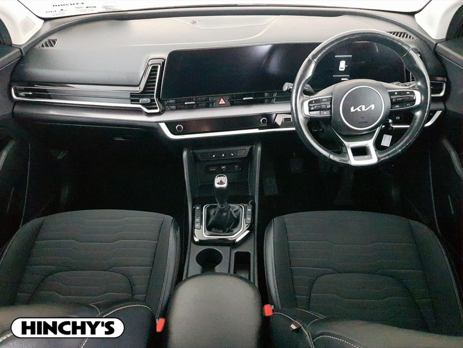 2022 Kia Sportage - image 2