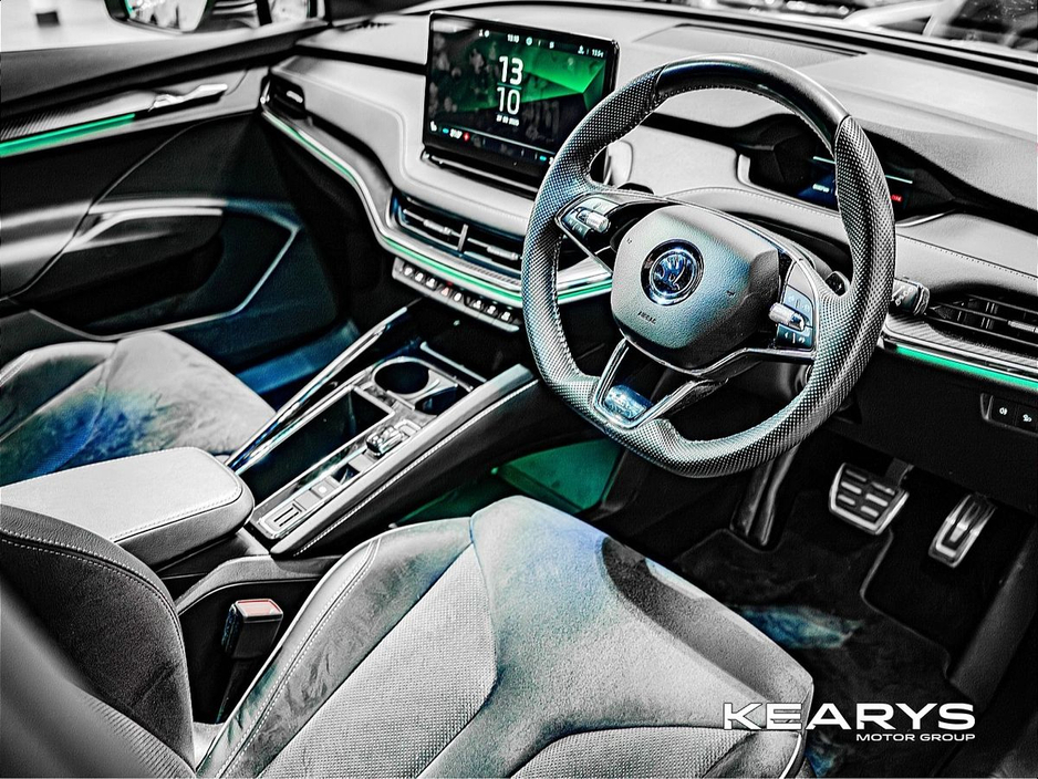 2022 Skoda Enyaq - image 8