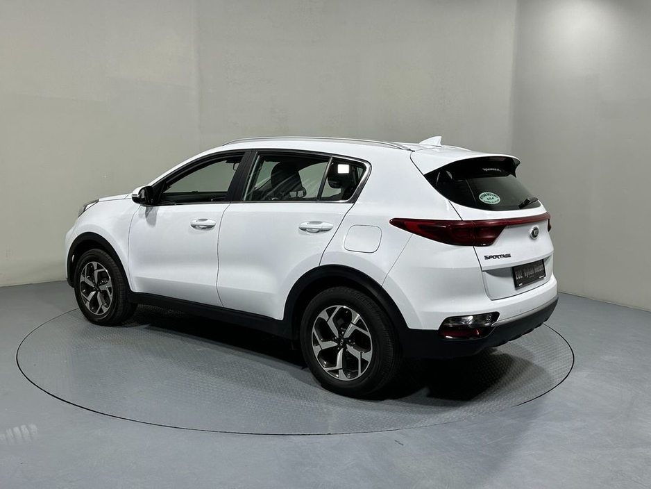 2020 Kia Sportage - image 7