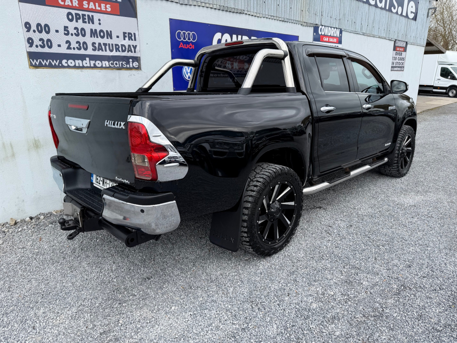 2016 Toyota Hilux - image 12
