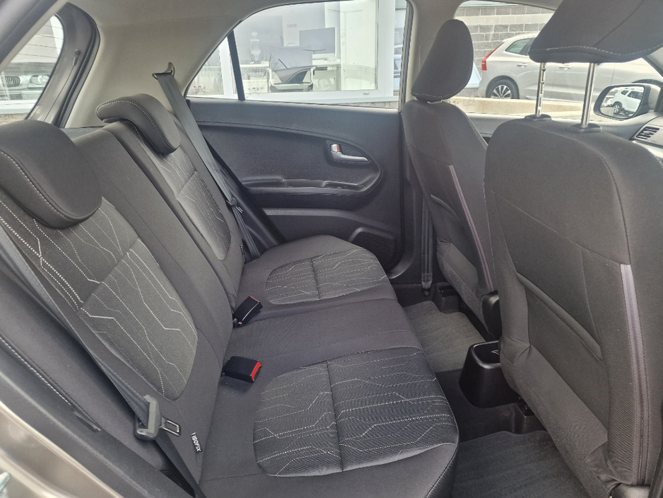 2016 Kia Picanto - image 16
