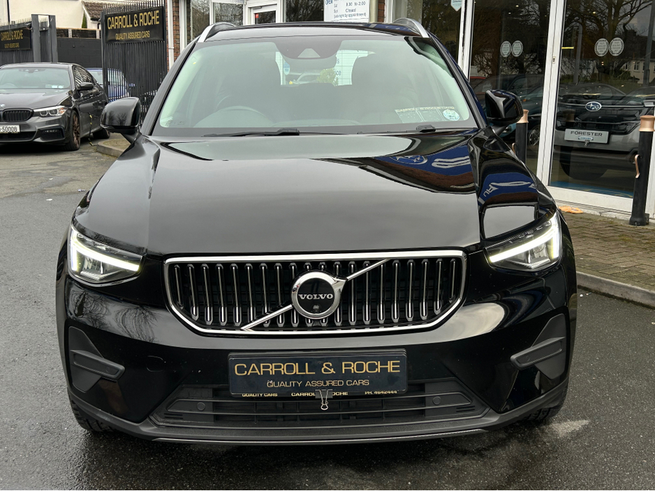 2023 Volvo XC40 - image 34