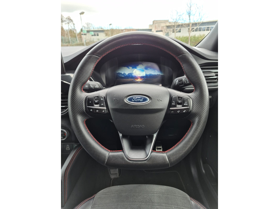 2023 Ford Kuga - image 17
