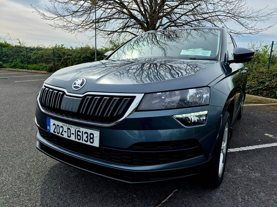 2020 Skoda Karoq - image 6