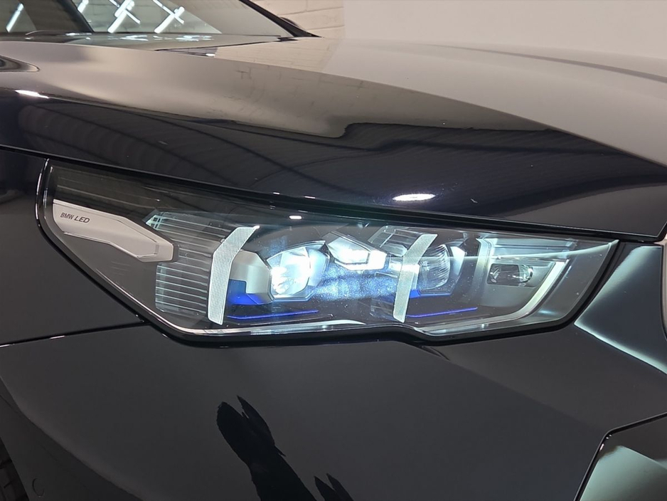 2024 BMW 5 Series - image 21