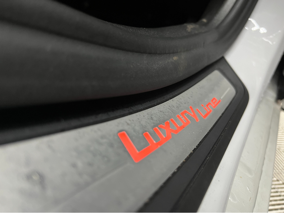 2018 BMW 5 Series €24950 2018 BMW 520D 523D TOURING LUXURY 2.0 AUTOMATIC / CRUISE CONTROL / 360° PARKING CAMERA / ELECTRIC MEMORY HEATED FRONT & REAR SEATS €24,950