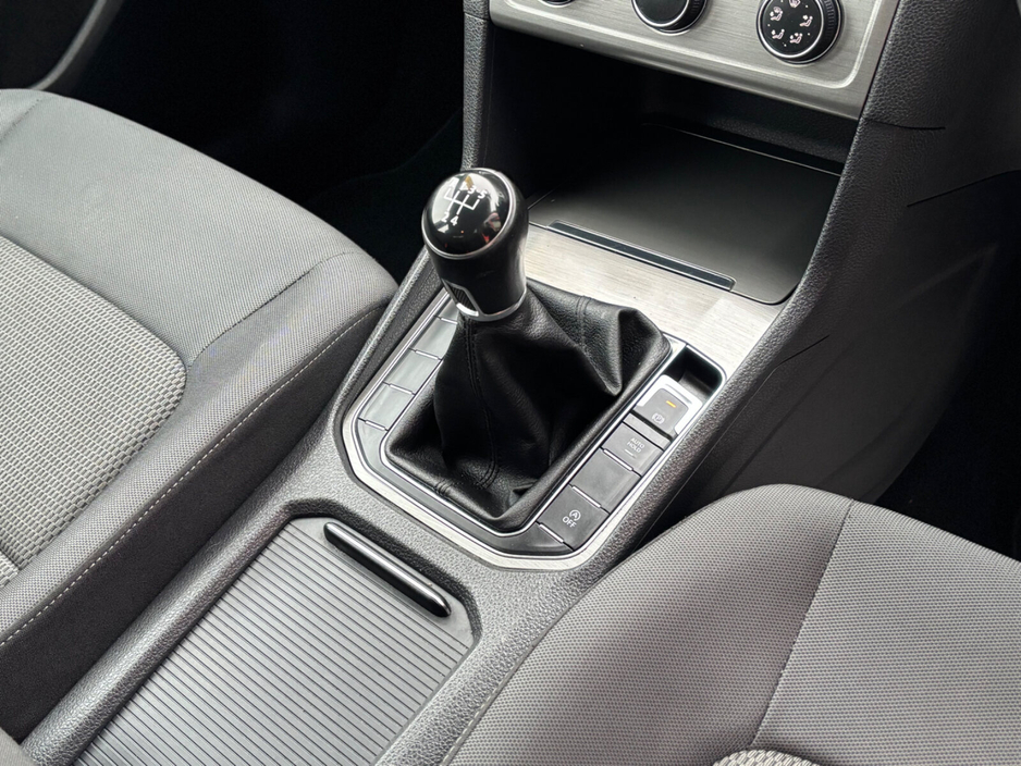 2014 Volkswagen Golf Plus - image 8